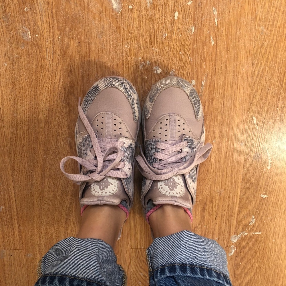 pink nike air huarache